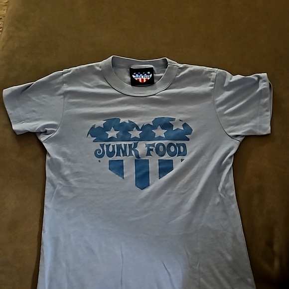 Junk food t shirt. Vintage - Picture 1 of 4